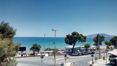 Restaurant/places to eat, Spring, Day, Balcony/Terrace, Beach, Beach, Mountain view, Mountain view, Sea view, Sea view, Street view, Street view