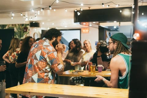Lounge or bar, Food and drinks