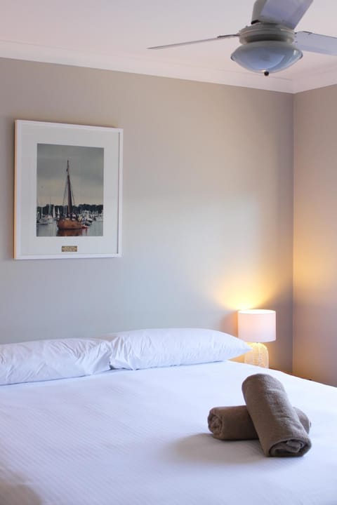 Bed, Decorative detail, Bedroom, fireplace