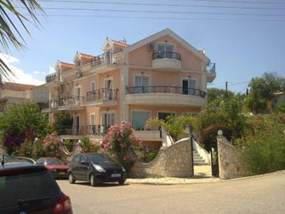 Property building, Day, Neighbourhood, Street view, Location