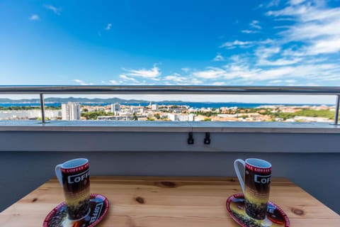 City&Sea view 2BR 4+2 Apartment in Zadar