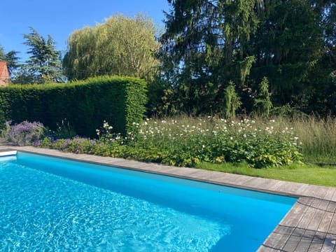 Les Glycines Bed and Breakfast in Villeneuve-d'Ascq