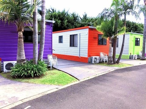 Property building, Day, Garden