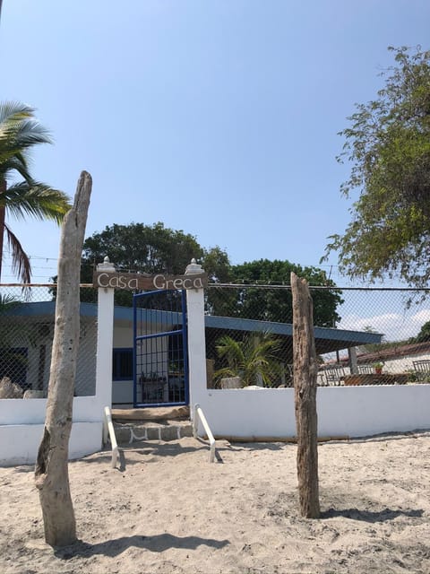 Facade/entrance, Lobby or reception, Beach