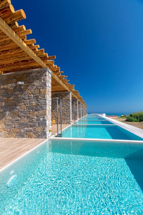 Pool view, Sea view