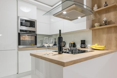 Coffee/tea facilities, Kitchen or kitchenette, Food and drinks