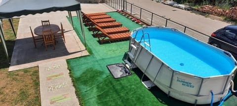 Swimming pool, Swimming pool