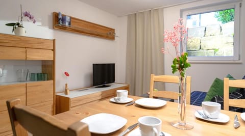 TV and multimedia, Dining area