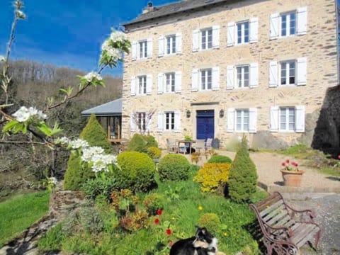 Property building, Spring, Day, Garden view