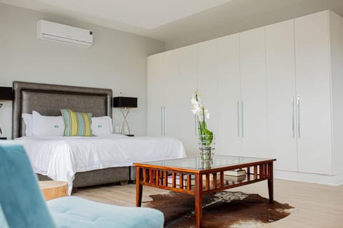 Bed, Bedroom, Mountain view, Sea view, wardrobe