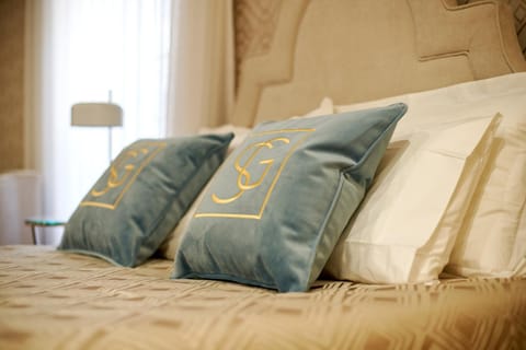 Bed, Decorative detail
