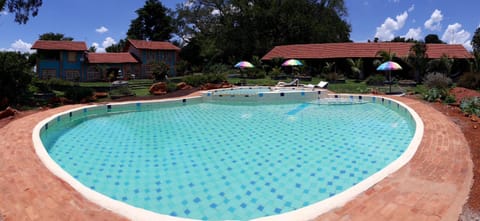Patio, Nearby landmark, Day, Natural landscape, Garden, Floor plan, On site, Garden view, Landmark view, Pool view, Swimming pool, Swimming pool