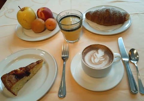 Food and drinks, Breakfast, Buffet breakfast