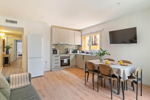 Living room, kitchen