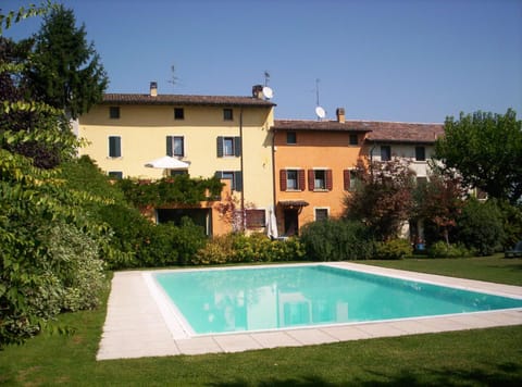 B&B Casale Onida Bed and Breakfast in Province of Brescia