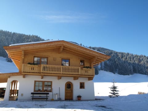 Property building, Day, Winter