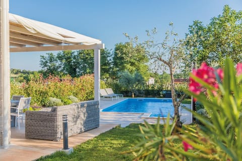 Patio, Garden, Swimming pool, Swimming pool