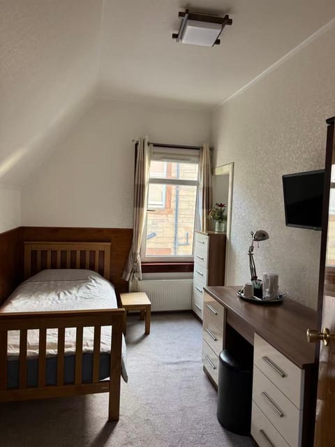 Hillhouse Bed and Breakfast in Edinburgh