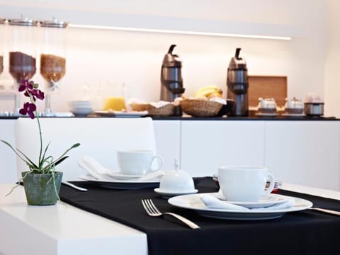 Breakfast, Continental breakfast, Buffet breakfast