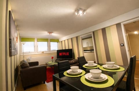 Victoria Centre Apartments in the Victoria Centre Shopping Centre - Nottingham City Centre - 24 hour access - Most Central Location - Kitchen - Opposite Hilton - Parking for Cars or Vans from Five pounds a day Apartment in Nottingham