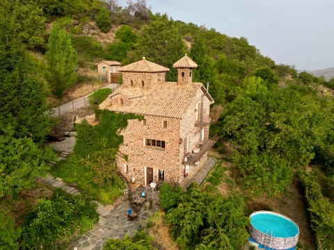 Property building, Day, Natural landscape, Bird's eye view, Pool view, Swimming pool