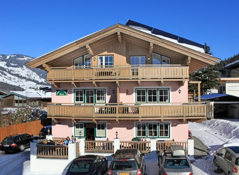 Day, Winter, Mountain view, Parking