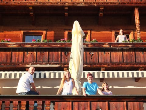 Balcony/Terrace, Family