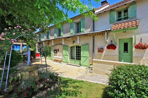 Property building, Day
