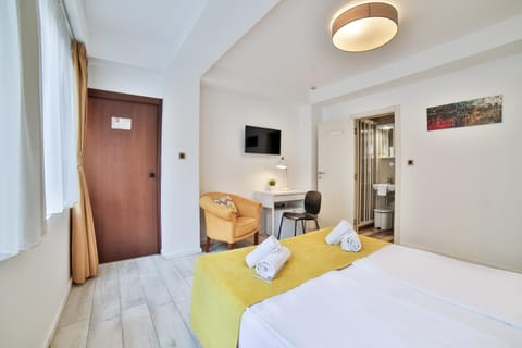 Bed, Living room, Bedroom