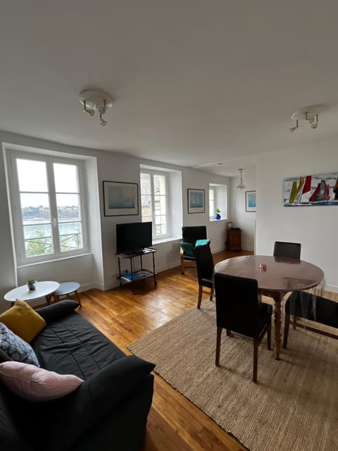 Appartement vue Mer Giraud 1 Dinard Apartment in Dinard