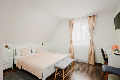 Green lakes house Bed and Breakfast in Jezerce