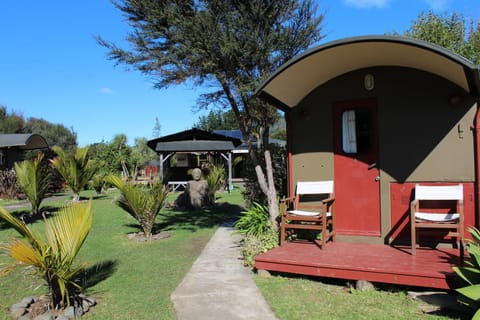 Solscape Nature lodge in Raglan