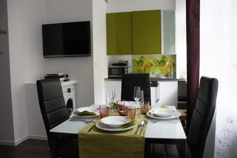 TV and multimedia, Dining area