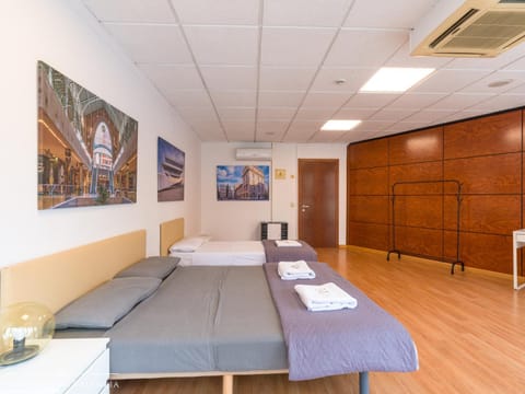 Bed, Seating area, Bedroom, towels, air conditioner