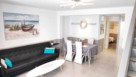 Communal lounge/ TV room, Dining area, On site, Family