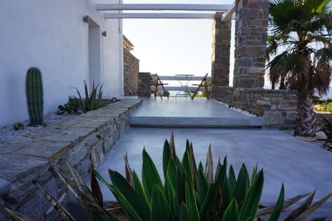 Facade/entrance, Summer, On site, Mountain view, Sea view, Sunset, Family