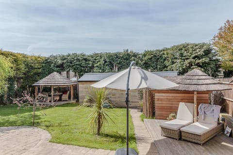 Patio, Natural landscape, Garden, Garden view, sunbed