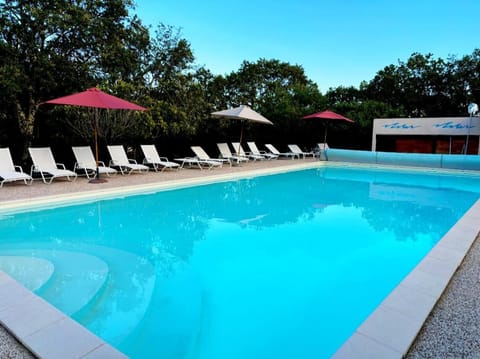 Day, Pool view, Swimming pool, sunbed