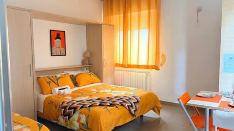 Bed, TV and multimedia, Kitchen or kitchenette, Photo of the whole room, Bedroom, pet friendly