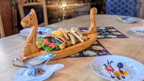 Restaurant/places to eat, Food close-up, Food and drinks, Food, Meals, Dinner