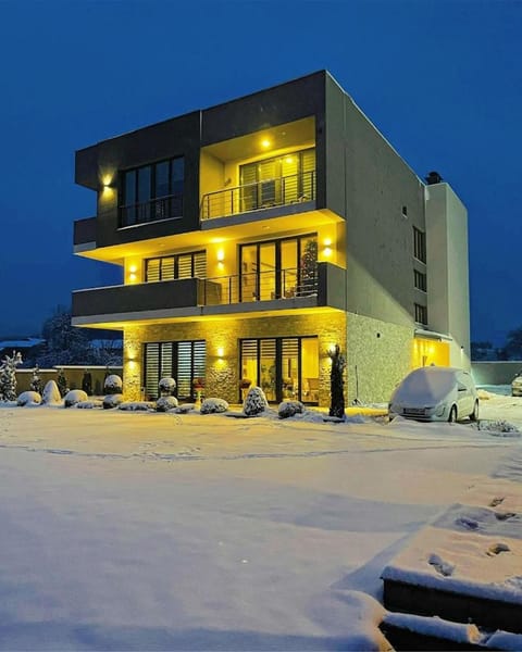 Property building, Winter
