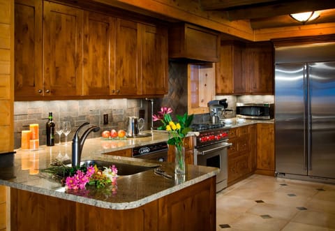 Trappers Cabin Cabin in Beaver Creek