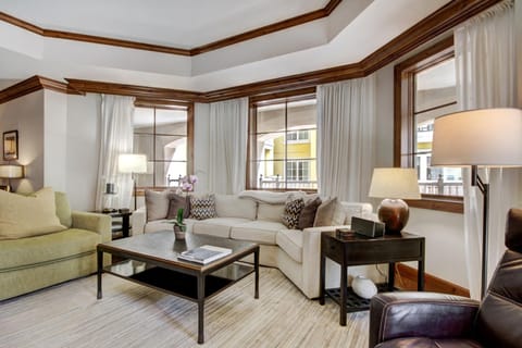 Luxury 2BRDen Ritz-Carlton Residence Apartment in Vail