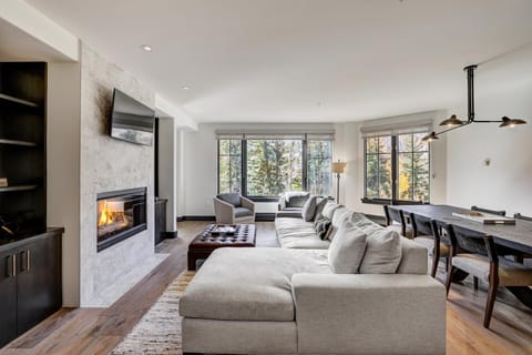 Elkhorn 301 Apartment in Beaver Creek