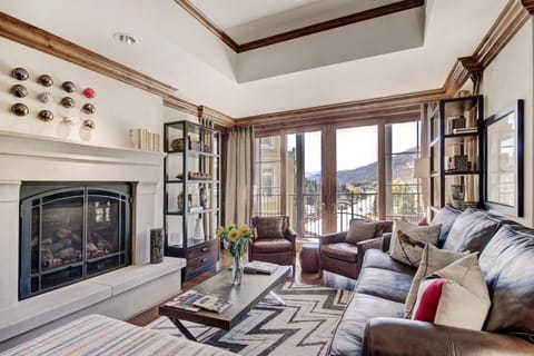 2BR Residence at the Ritz-Carlton with Valley View Apartment in Vail