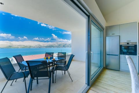 Natural landscape, Balcony/Terrace, Kitchen or kitchenette, Seating area