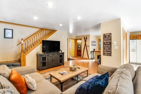 Twenty Grand Chalet House in Wildernest