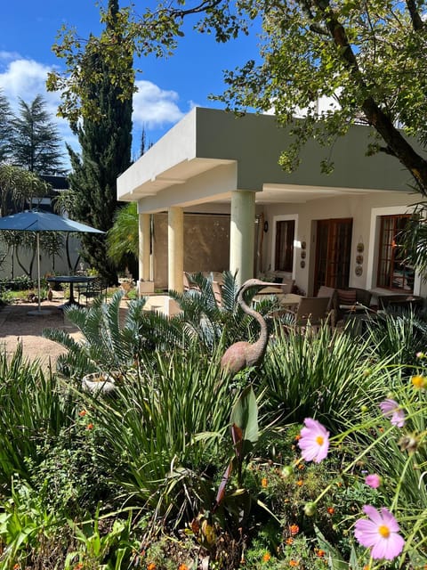 Property building, Patio, Spring, Day, Garden, Balcony/Terrace, Garden view, Breakfast