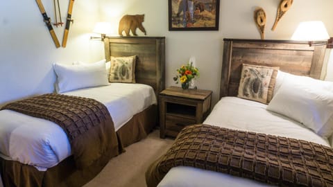 Ski Trails 4042 Hotel in Northstar Drive