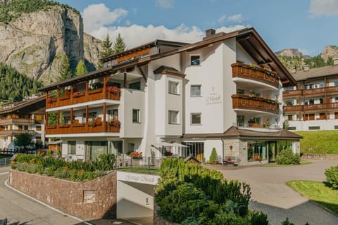 Property building, Natural landscape